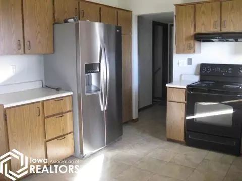 Kitchen - 1402 Highway 169, Bode, IA 50519 photo 1 of 3