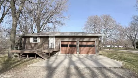 406 N Van Buren Ave, Mason City, IA 50401