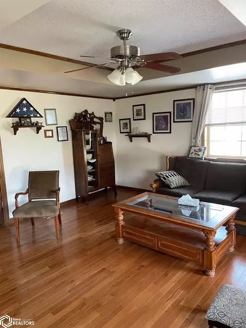 Living - 342 N Mildred, Carson, IA 51525 photo 2 of 6
