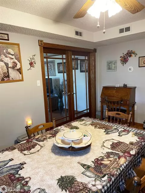 Dining - 342 N Mildred, Carson, IA 51525 photo 2 of 2