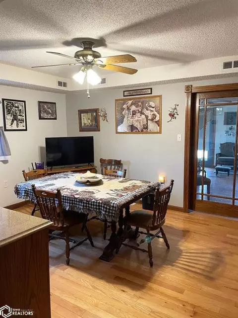 Dining - 342 N Mildred, Carson, IA 51525 photo 1 of 2