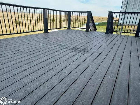 Exterior - 2428 Eagle Ave, Creston, IA 50801 photo 9 of 11