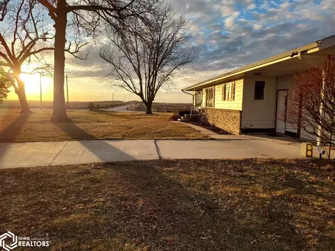 Exterior - 2428 Eagle Ave, Creston, IA 50801 photo 2 of 11