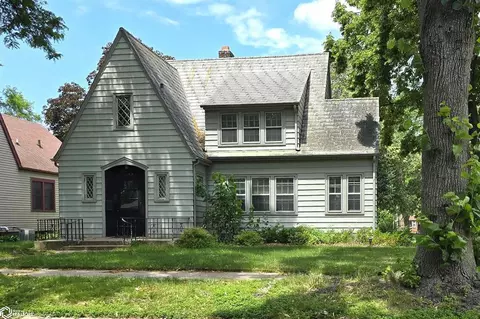 1104 W State St, Mason City, IA 50401