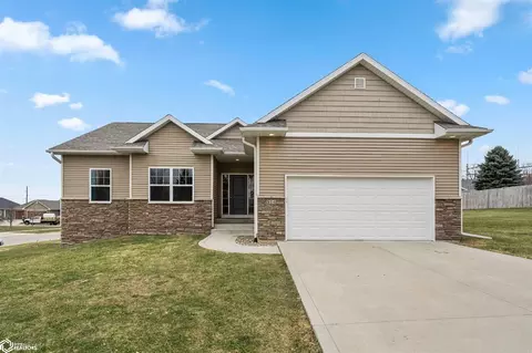 514 E 25th St N, Newton, IA 50208