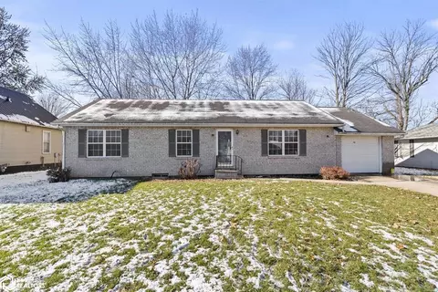 110 N Adams St, Keota, IA 52248