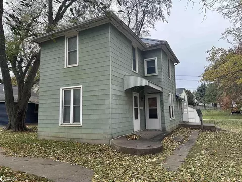 1214 Spruce St, Burlington, IA 52601