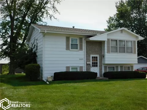 2401 N 2nd Ave E, Newton, IA 50208