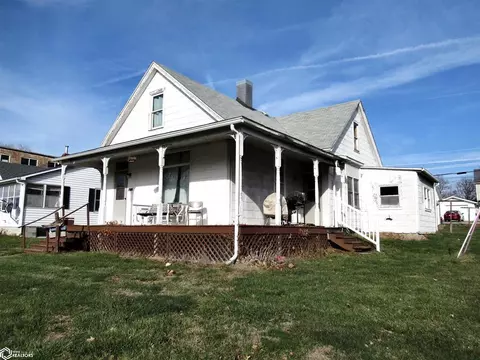 1271 Broadway St, Hamilton, IL 62341 photo 2