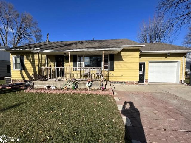 908 4th Ave SE, Hampton, IA 50441