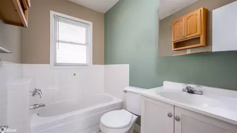 1213 E 4th St E, Vinton, IA 52349 photo 11
