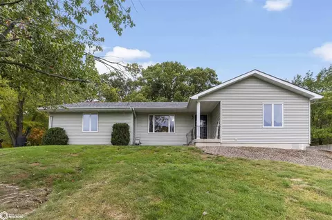 3622 Middle Rd, Keokuk, IA 52632