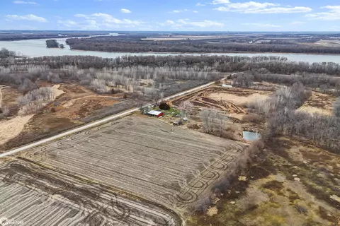 6876 County Road X71, Oakville, IA 52646