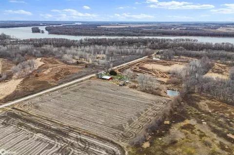 6876 County Road X71, Oakville, IA 52646