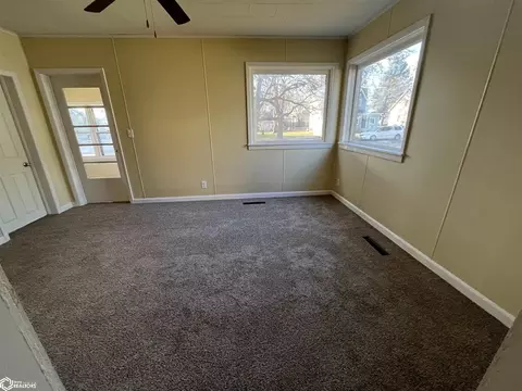 320 3rd St SW, Hampton, IA 50441 photo 13
