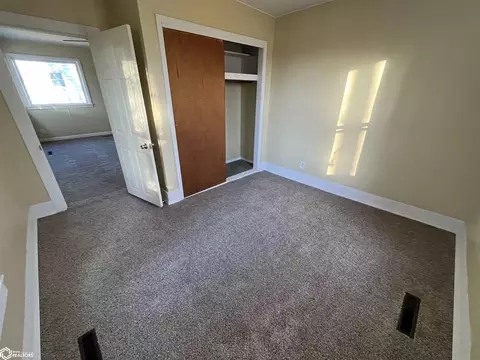 320 3rd St SW, Hampton, IA 50441 photo 9