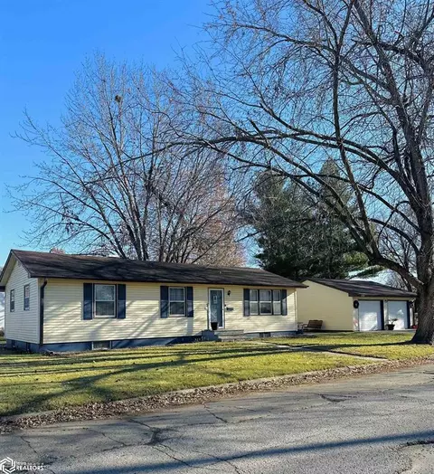 308 S Webster St, Ottumwa, IA 52501