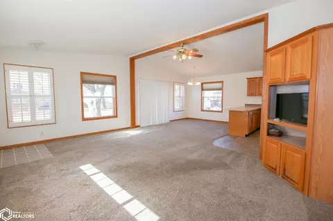 709 5th St, Colo, IA 50056 photo 4