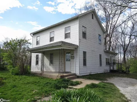 Exterior - 461 Main St, Hamilton, IL 62341 photo 2 of 4