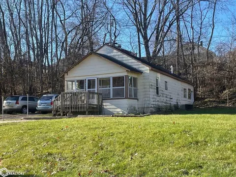 643 Higbee Ave, Burlington, IA 52601