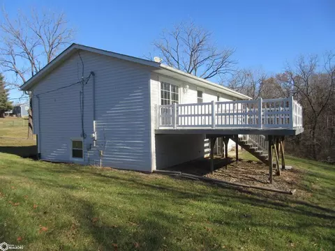 Exterior - 1620 Pine St, Hamilton, IL 62341 photo 11 of 13