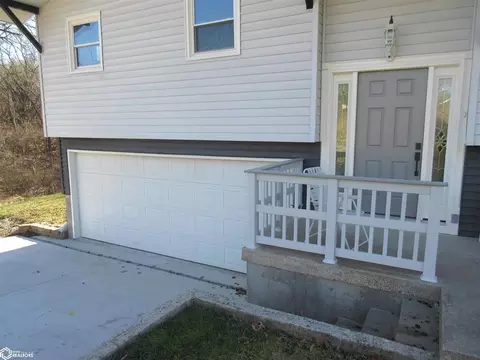 Exterior - 1620 Pine St, Hamilton, IL 62341 photo 7 of 13