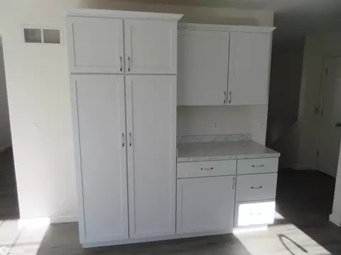 Kitchen - 1620 Pine St, Hamilton, IL 62341 photo 3 of 3