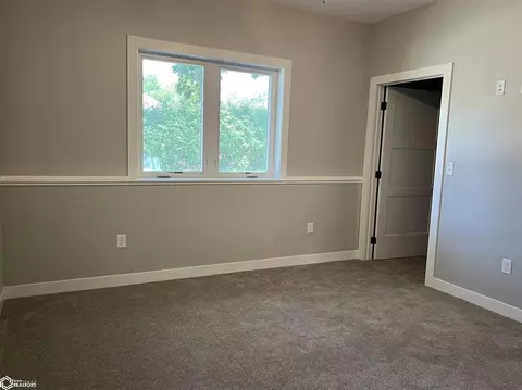 405 E Valley Dr, Carroll, IA 51401 photo 8