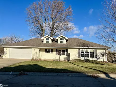 405 H Ave E, Oskaloosa, IA 52577