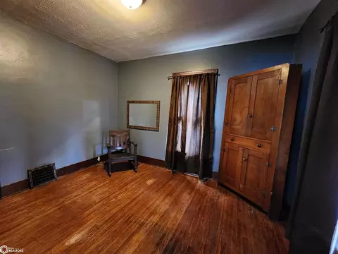308 E 4th St, Atlantic, IA 50022 photo 4