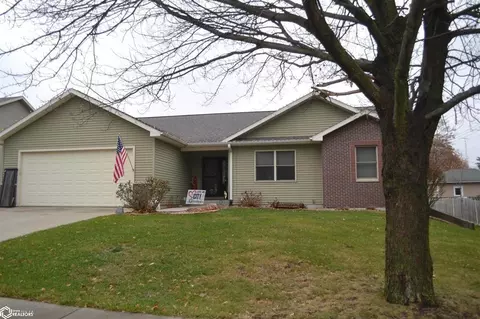 409 S 9th St, Oskaloosa, IA 52577