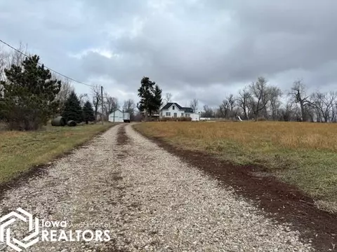 2241 Highway E43, Toledo, IA 52342
