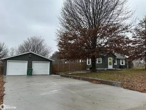 209 S Washington, Drakesville, IA 52552