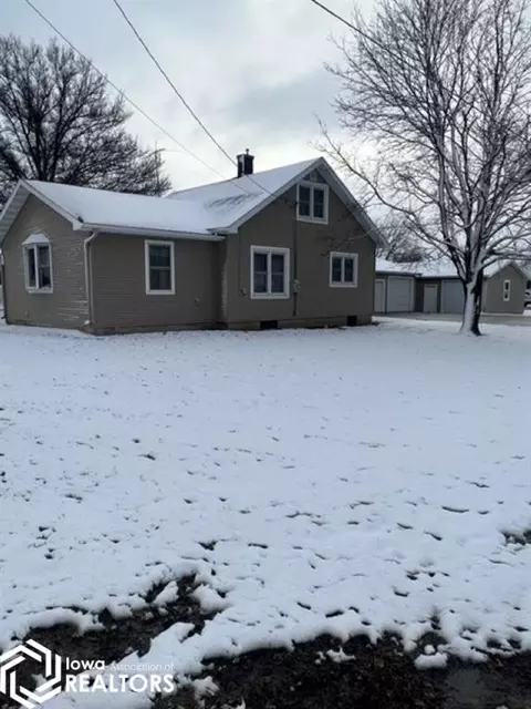 215 Houghton Main St, Houghton, IA 52625