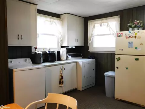 406 E Washington St, Monroe, IA 50170 photo 16