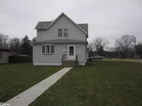 1925 Vogt St, Burlington, IA 52601
