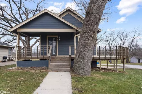 71 Metcalf St, Maxwell, IA 50161