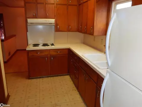 1517 12th St, Eldora, IA 50627 photo 8