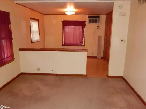 1517 12th St, Eldora, IA 50627 photo 4