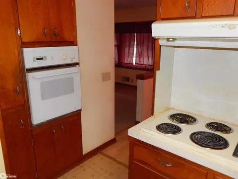 1517 12th St, Eldora, IA 50627 photo 9