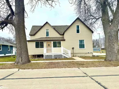 290 E 11th St, Garner, IA 50438