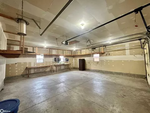 290 E 11th St, Garner, IA 50438 photo 15