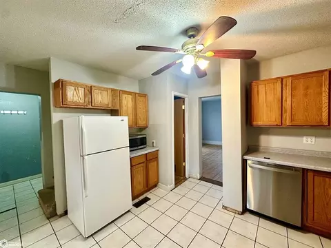 290 E 11th St, Garner, IA 50438 photo 3