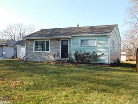 611 S Commerce St, Monroe, IA 50170