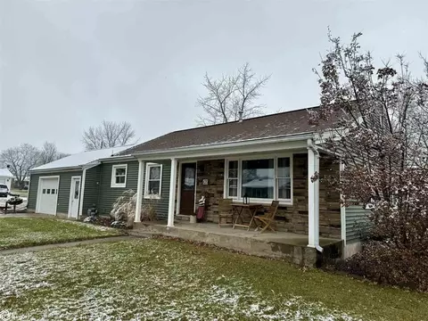 620 Ave C, West Point, IA 52656