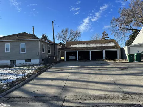 704 Hickory St, Creston, IA 50801