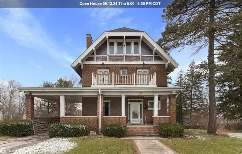 207 N Pine St, New London, IA 52645