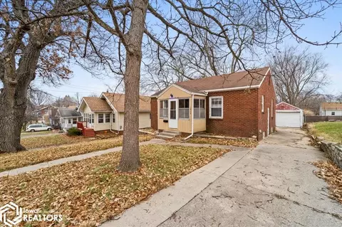 1808 E 32nd Ct, Des Moines, IA 50317