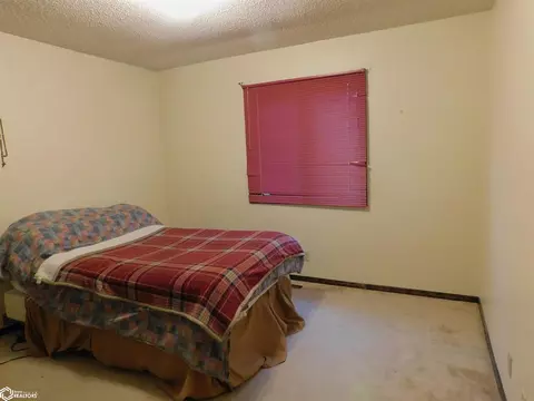 Bedroom - 930 Ridge Rd, Denison, IA 51442 photo 3 of 3