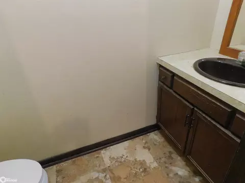 Bath - 930 Ridge Rd, Denison, IA 51442 photo 1 of 3